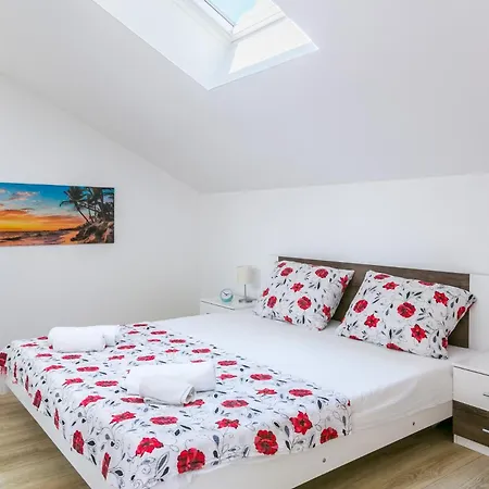 Apartament Nevia - B7 - Mpolo