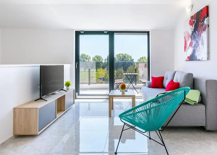 Nevia - B7 - Mpolo * Medulin